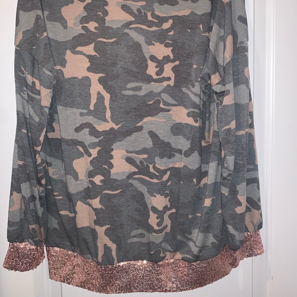 Women’s top - Picture 6 of 8